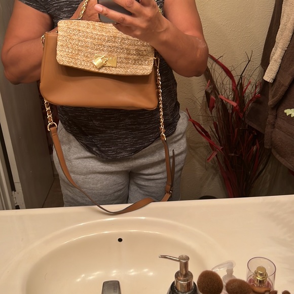 Steve Madden medium size crossbody handbag - Picture 7 of 13